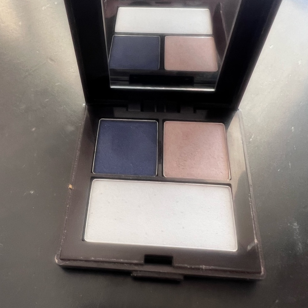 Laura Mercier Blue Hour Eye Colour Trio